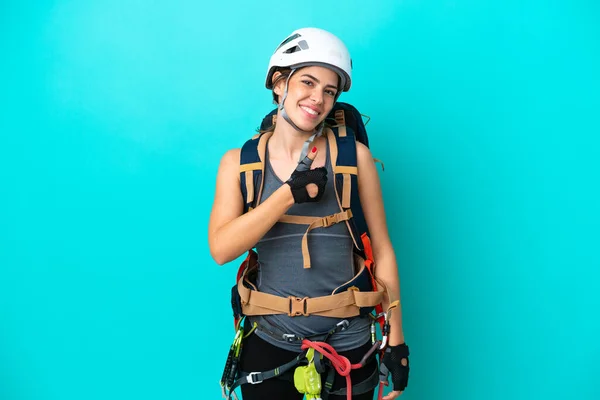 Joven Escaladora Italiana Aislada Sobre Fondo Azul Dando Gesto Pulgar —  Fotos de Stock