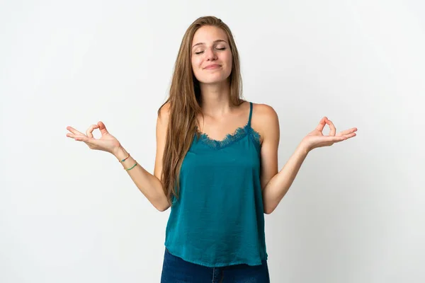 Young Caucasian Woman Isolated Background Zen Pose — Stock Photo, Image