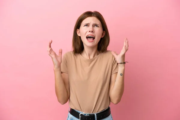 Jong Engels Vrouw Geïsoleerd Roze Achtergrond Benadrukt Overweldigd — Stockfoto