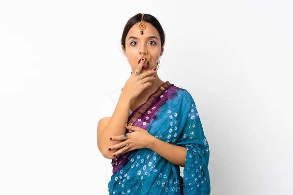 Mladá Indická Žena Izolované Bílém Pozadí Překvapené Šokované Při Pohledu — Stock fotografie