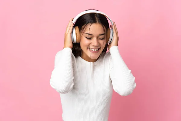 Adolescente Chica Aislado Azul Fondo Escuchar Música —  Fotos de Stock
