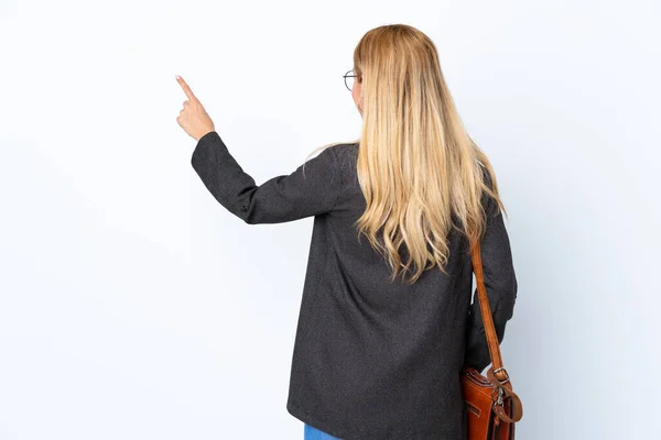 Business Uruguayische Frau Über Isolierten Weißen Hintergrund Zeigt Mit Dem — Stockfoto