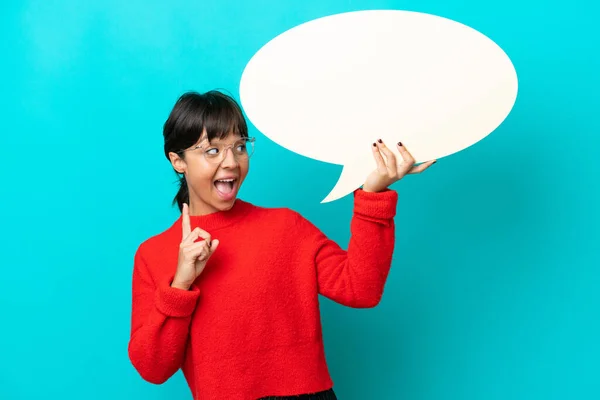 Young Woman Isolated Blue Background Holding Empty Speech Bubble Thinking — Stock Photo, Image