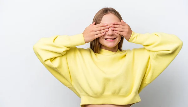 Jovem Mulher Russa Isolada Fundo Branco Cobrindo Olhos Por Mãos — Fotografia de Stock