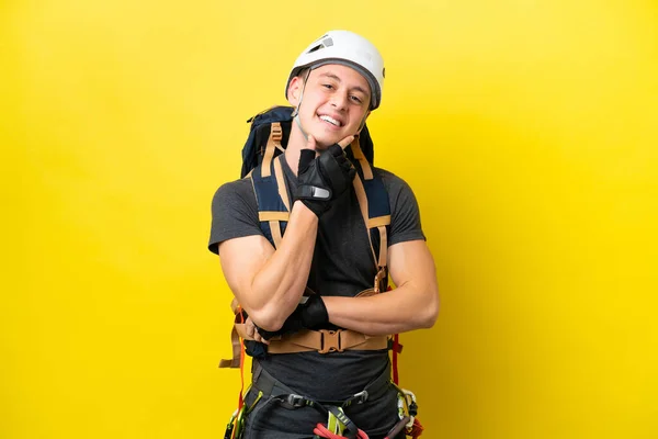 Joven Escalador Brasileño Hombre Feliz Sonriente — Foto de Stock