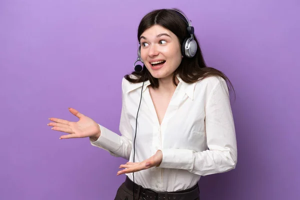 Telemarketer Russian Woman Working Headset Isolated Purple Background Surprise Facial — Stockfoto
