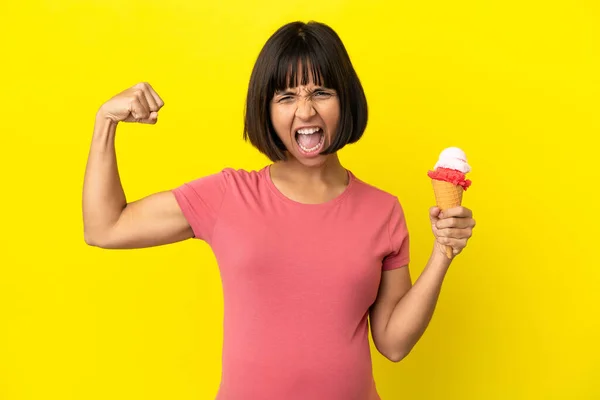 Pregnant Woman Holding Cornet Ice Cream Isolated Yellow Background Doing — Foto Stock