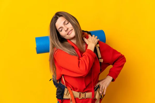 Mujer Montañista Eslovaca Con Una Gran Mochila Aislada Sobre Fondo —  Fotos de Stock