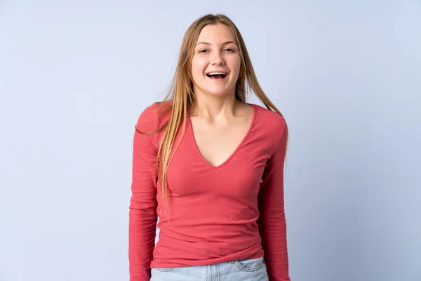 Adolescente Ucraniana Menina Isolada Fundo Azul Com Expressão Facial Surpresa — Fotografia de Stock