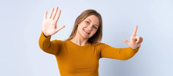 Teenager Ukrainian Girl Isolated Blue Background Counting Seven Fingers — Stock Photo, Image