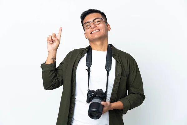 Genç Ekvadorlu Fotoğrafçı Beyaz Arka Planda Izole Edilmiş Harika Bir — Stok fotoğraf