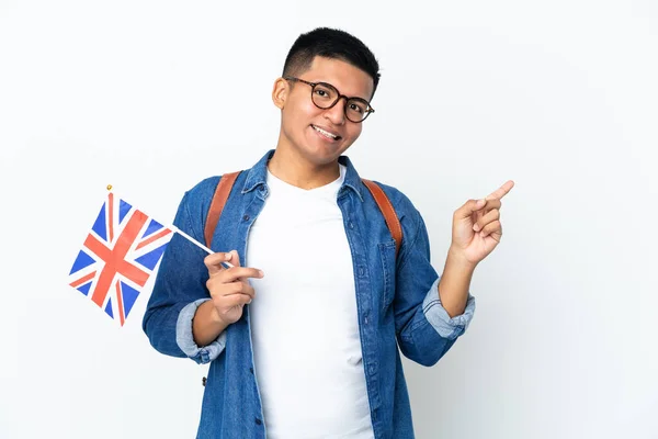 Junge Ecuadorianerin Hält Vereinzelt Eine Britische Flagge Auf Weißem Hintergrund — Stockfoto