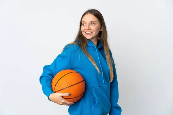 Jovem Lituana Mulher Isolada Fundo Branco Jogando Basquete — Fotografia de Stock