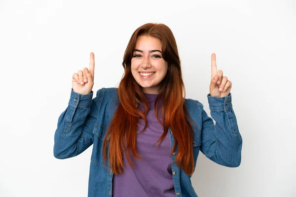 Joven Pelirroja Aislada Sobre Fondo Blanco Apuntando Una Gran Idea —  Fotos de Stock