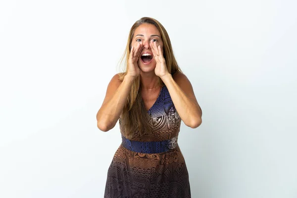 Middle Age Brazilian Woman Isolated Background Shouting Announcing Something — Stock fotografie