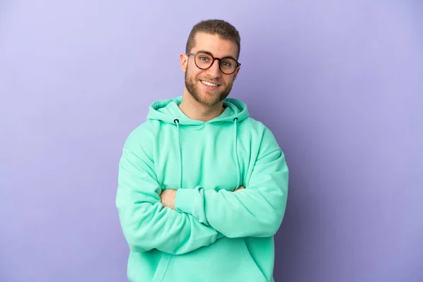 Young Handsome Caucasian Man Isolated Purple Background Arms Crossed Looking — Stock fotografie