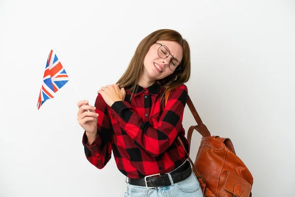 Młoda Kobieta Flagą Zjednoczonego Królestwa Odizolowana Niebieskim Tle Cierpiąca Ból — Zdjęcie stockowe