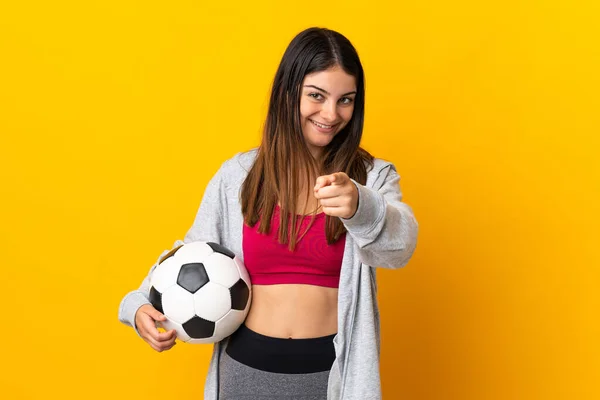 Young Caucasian Woman Isolated Yellow Background Soccer Ball Pointing Front — Foto Stock