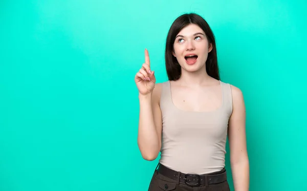 Mujer Rusa Joven Aislada Sobre Fondo Verde Con Intención Realizar —  Fotos de Stock