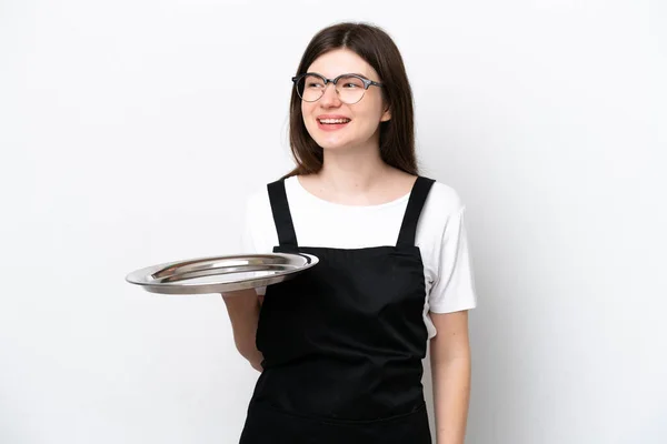 Jeune Femme Chef Russe Avec Plateau Isolé Sur Fond Blanc — Photo