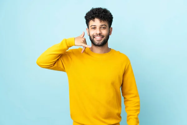 Young Moroccan Man Isolated Blue Background Making Phone Gesture Call — Stock fotografie