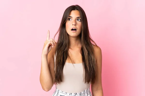 Young Brazilian Woman Isolated Pink Background Thinking Idea Pointing Finger — Stockfoto