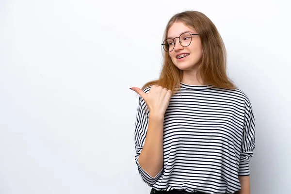 Adolescente Rusa Chica Aislada Sobre Fondo Blanco Apuntando Lado Para — Foto de Stock