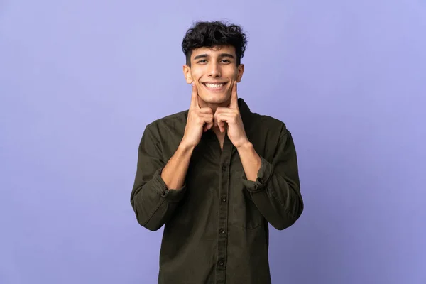 Young Argentinian Man Isolated Background Smiling Happy Pleasant Expression — Stock Photo, Image