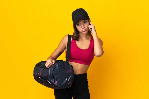 Ragazza Sportiva Adolescente Con Borsa Sportiva Pensando Idea — Foto Stock