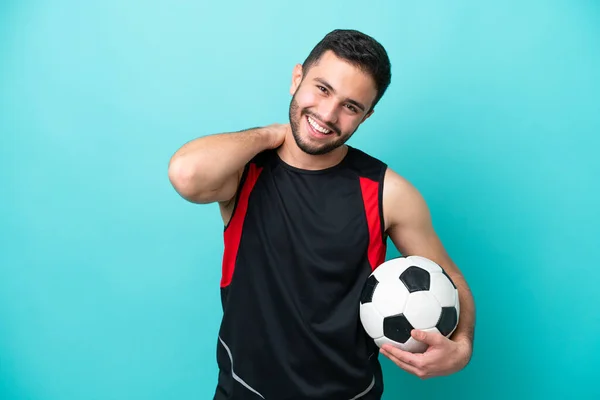 Jonge Voetballer Braziliaanse Man Geïsoleerd Blauwe Achtergrond Lachen — Stockfoto