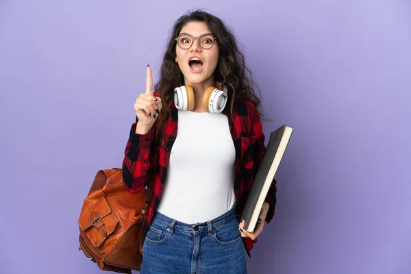 Estudante Adolescente Isolado Fundo Roxo Com Intenção Realizar Solução Enquanto — Fotografia de Stock