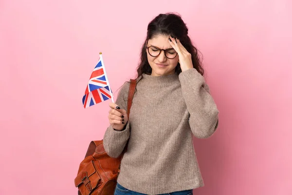 Young Russian Woman Holding United Kingdom Flag Isolated Pink Background — Stock Photo, Image