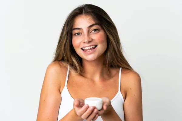 Jeune Femme Caucasienne Isolée Sur Fond Blanc Avec Hydratant Offrant — Photo