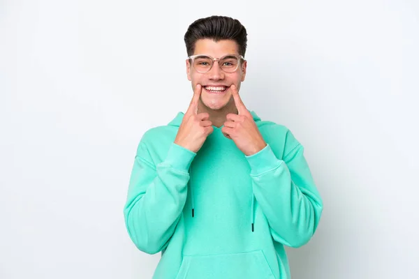 Junger Gutaussehender Kaukasischer Mann Isoliert Auf Weißem Bakcground Lächelnd Mit — Stockfoto