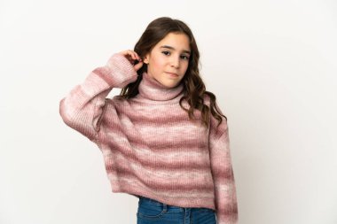 Beyaz arka planda izole edilmiş küçük beyaz kız kuşkuları var.