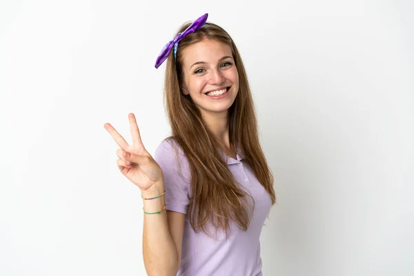 Jeune Femme Caucasienne Sur Fond Isolé Souriant Montrant Signe Victoire — Photo