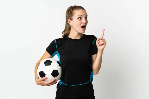 若いサッカー選手の女性は 白い背景に指を指すアイデアを考えて隔離された — ストック写真