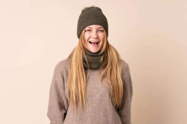 Menina Ucraniana Adolescente Com Chapéu Inverno Isolado Fundo Bege Com — Fotografia de Stock