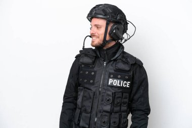 Brezilyalı asker beyaz arka planda izole edilmiş.
