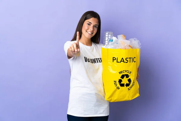 Mujer Brasileña Joven Sosteniendo Una Bolsa Llena Botellas Plástico Para —  Fotos de Stock