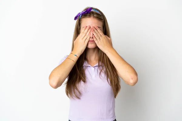 Giovane Donna Caucasica Sfondo Isolato Che Copre Gli Occhi Con — Foto Stock