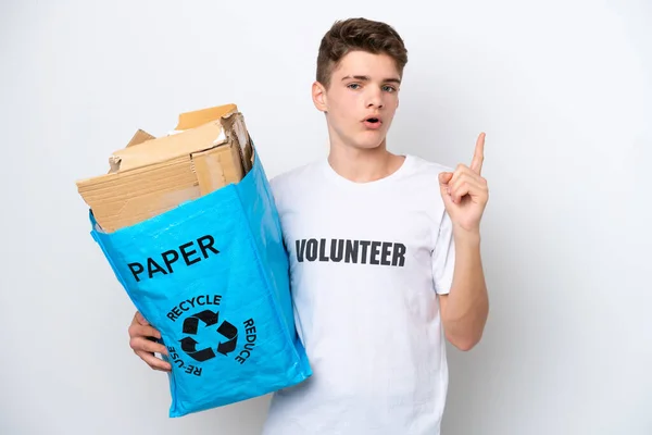 Неповнолітня Російська Людина Яка Тримає Пакет Переробкою Паперу Ізольований Білому — стокове фото
