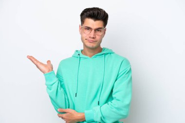 Beyaz fırında mahsur kalmış beyaz, yakışıklı beyaz bir adam şüpheleri var.