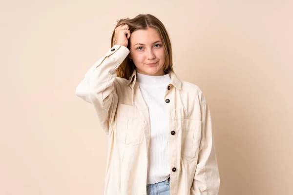 Έφηβη Ουκρανή Κοπέλα Απομονωμένη Μπεζ Φόντο Μια Έκφραση Απογοήτευσης Και — Φωτογραφία Αρχείου