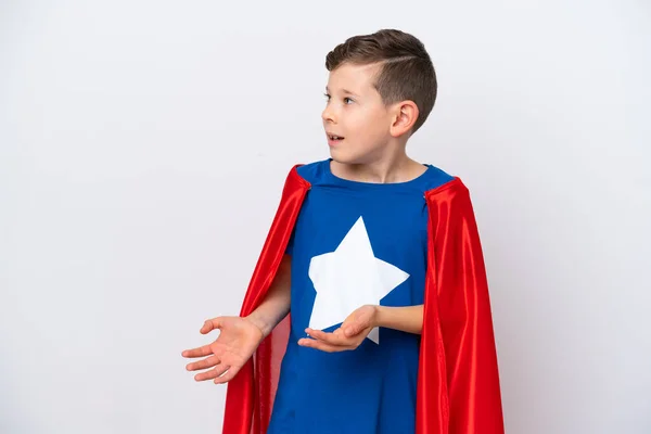 Super Hero Pequeño Niño Aislado Sobre Fondo Blanco Con Expresión — Foto de Stock