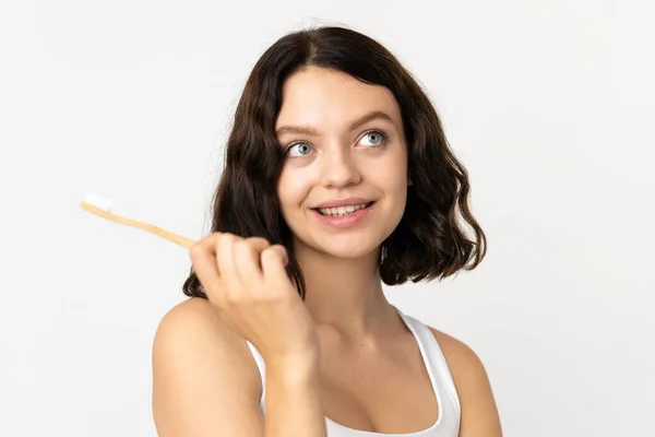 Nastolatek Ukraiński Dziewczyna Izolowane Biały Tło Szczoteczka Zębów — Zdjęcie stockowe