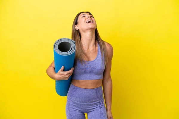 Sport Woman Going Yoga Classes While Holding Mat Isolated Non — Stock Photo, Image