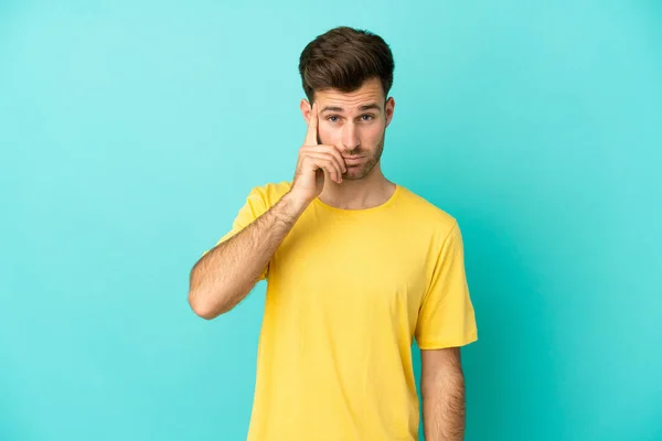 Young Caucasian Handsome Man Isolated Blue Background Thinking Idea — Stock Photo, Image