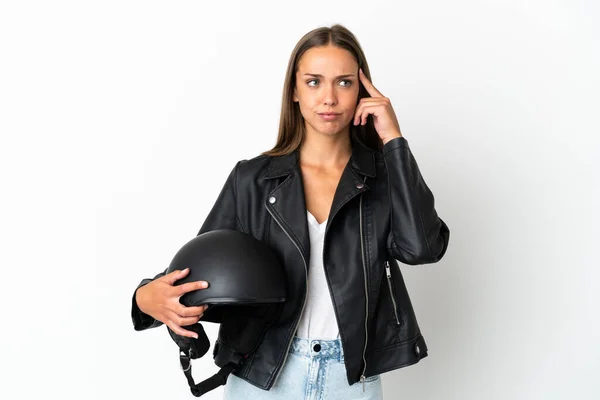 女とともにオートバイヘルメット上の隔離された白い背景を持っている疑問と思考 — ストック写真