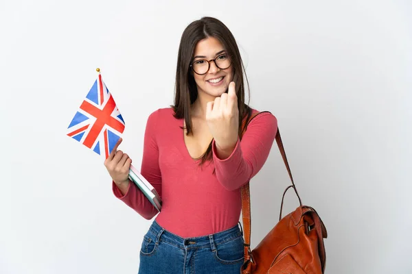 Nastoletnia Brazylijka Trzyma Flagę Wielkiej Brytanii Białym Tle Robi Nadchodzący — Zdjęcie stockowe